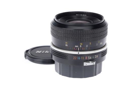 A Nikon Nikkor f/2.8 35mm Ai Lens, - Image 1 of 3