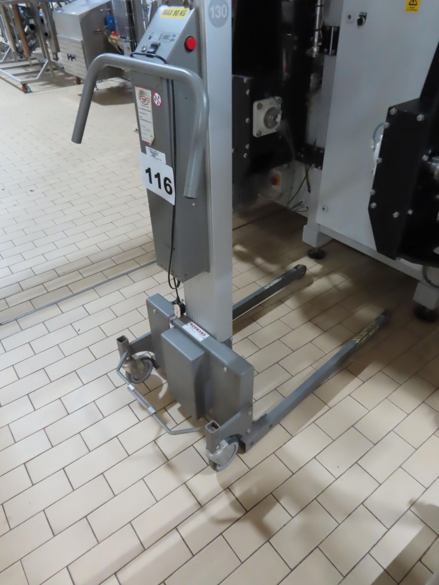 HOVMAND FILM LIFT. - Image 2 of 3