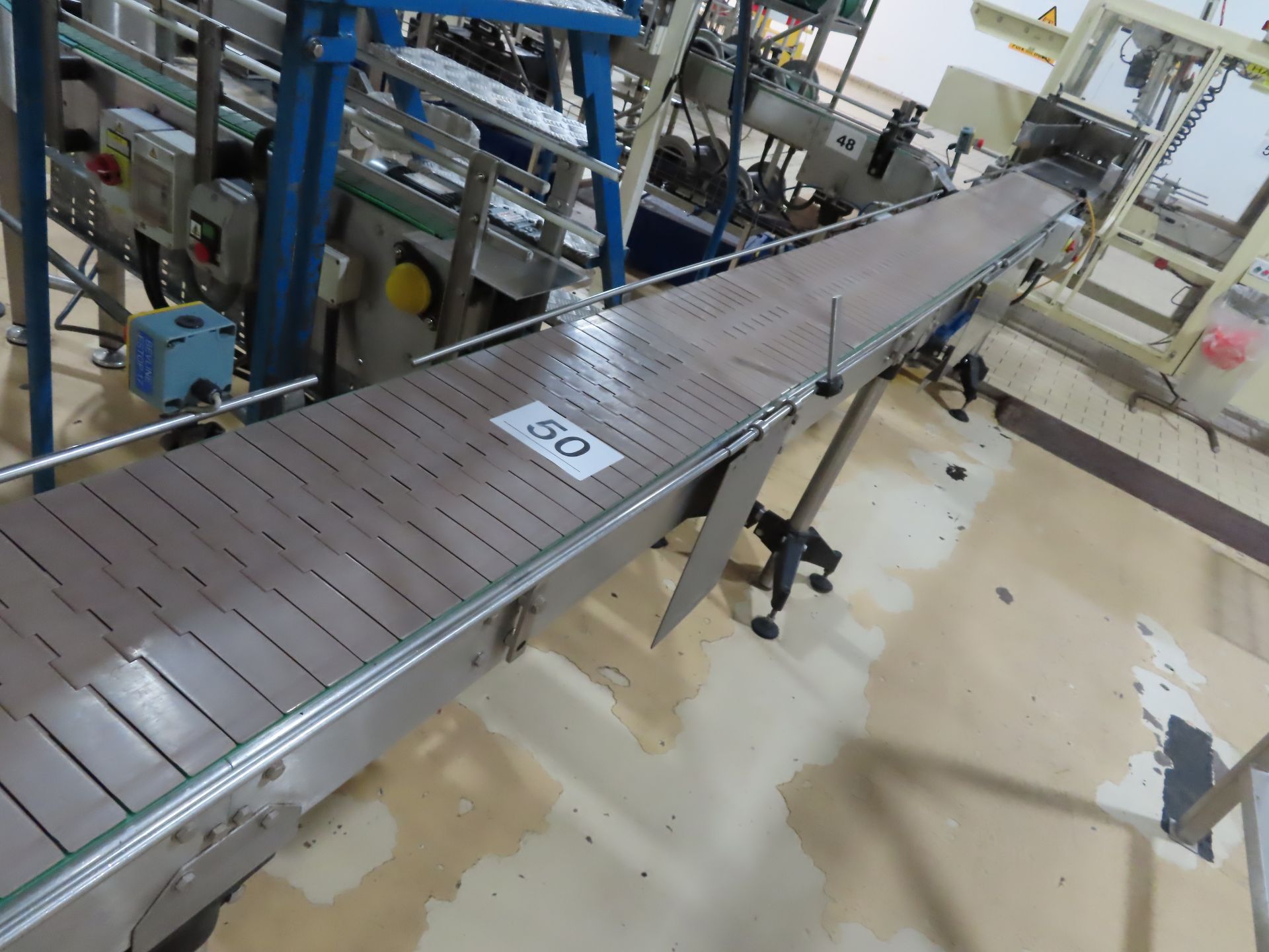 SLATTED BELT CONVEYOR.