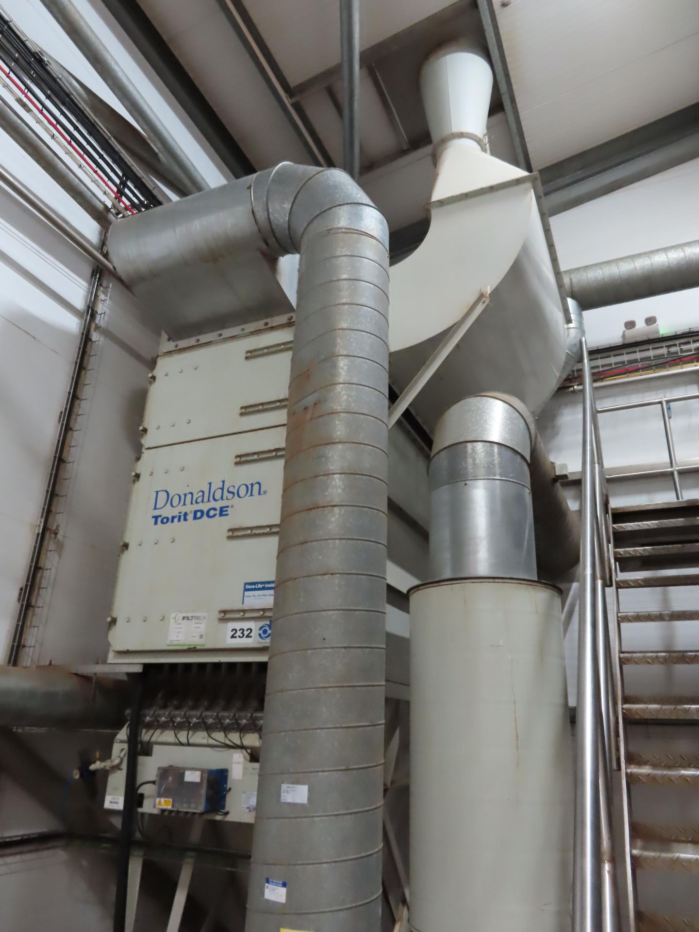 DONALDSON TORIT DCE DUST COLLECTOR. - Image 2 of 4