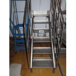 SET OF SYSPAL S/S MOBILE STEPS.