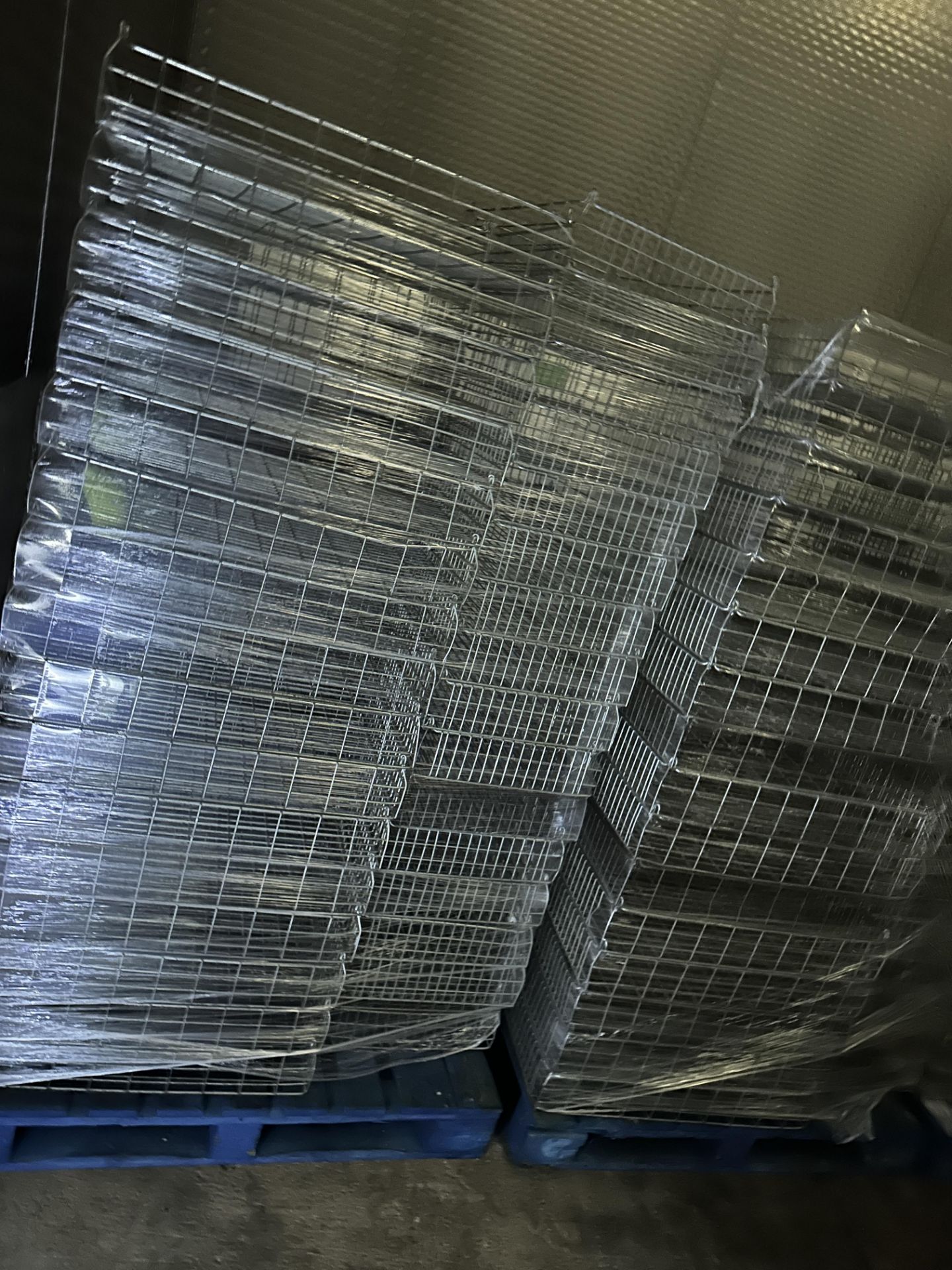 4 X PALLETS CONTAINING A TOTAL OF 180 WIRE TRAYS.