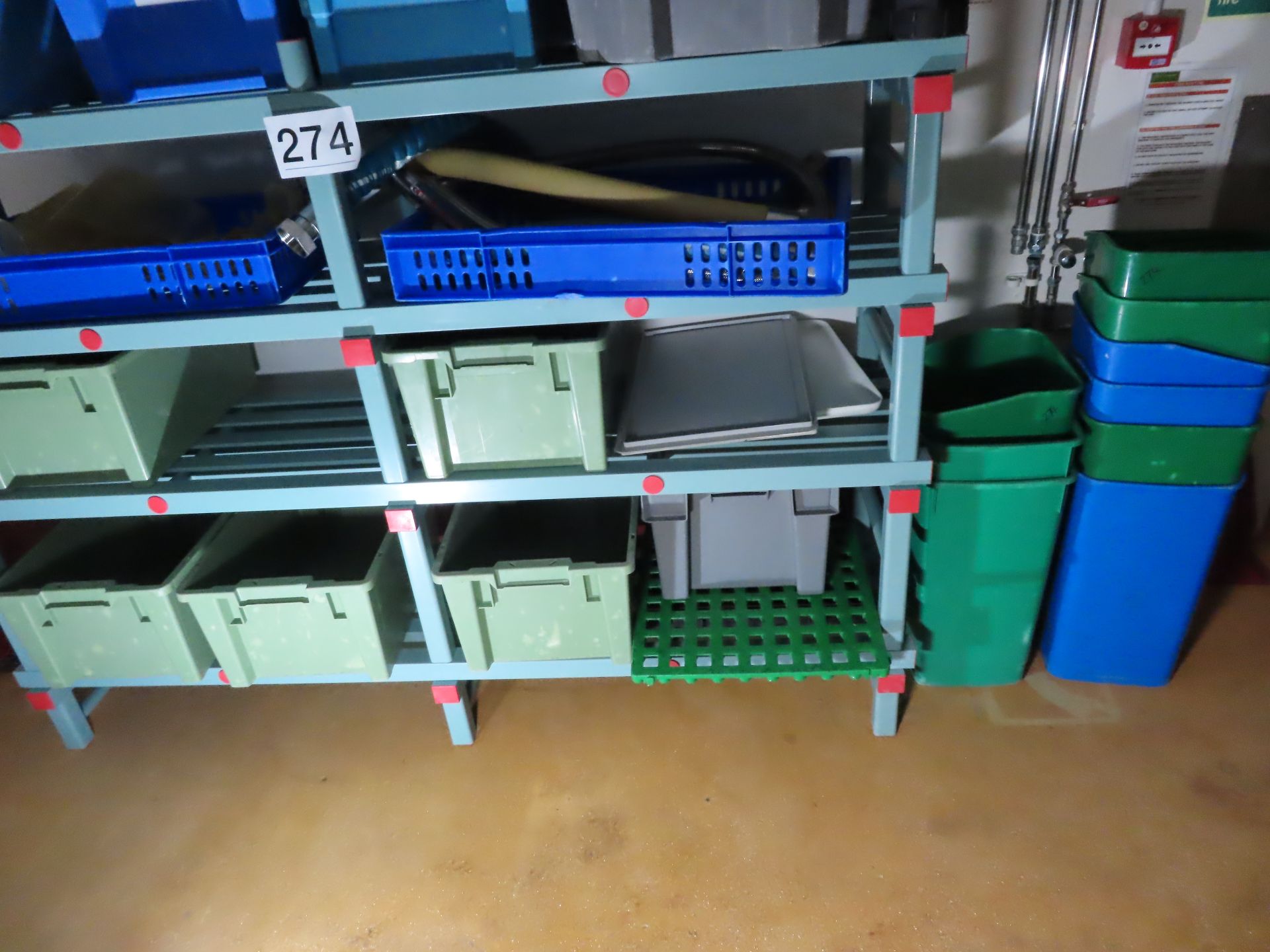 PLASTIC SHELF UNIT.