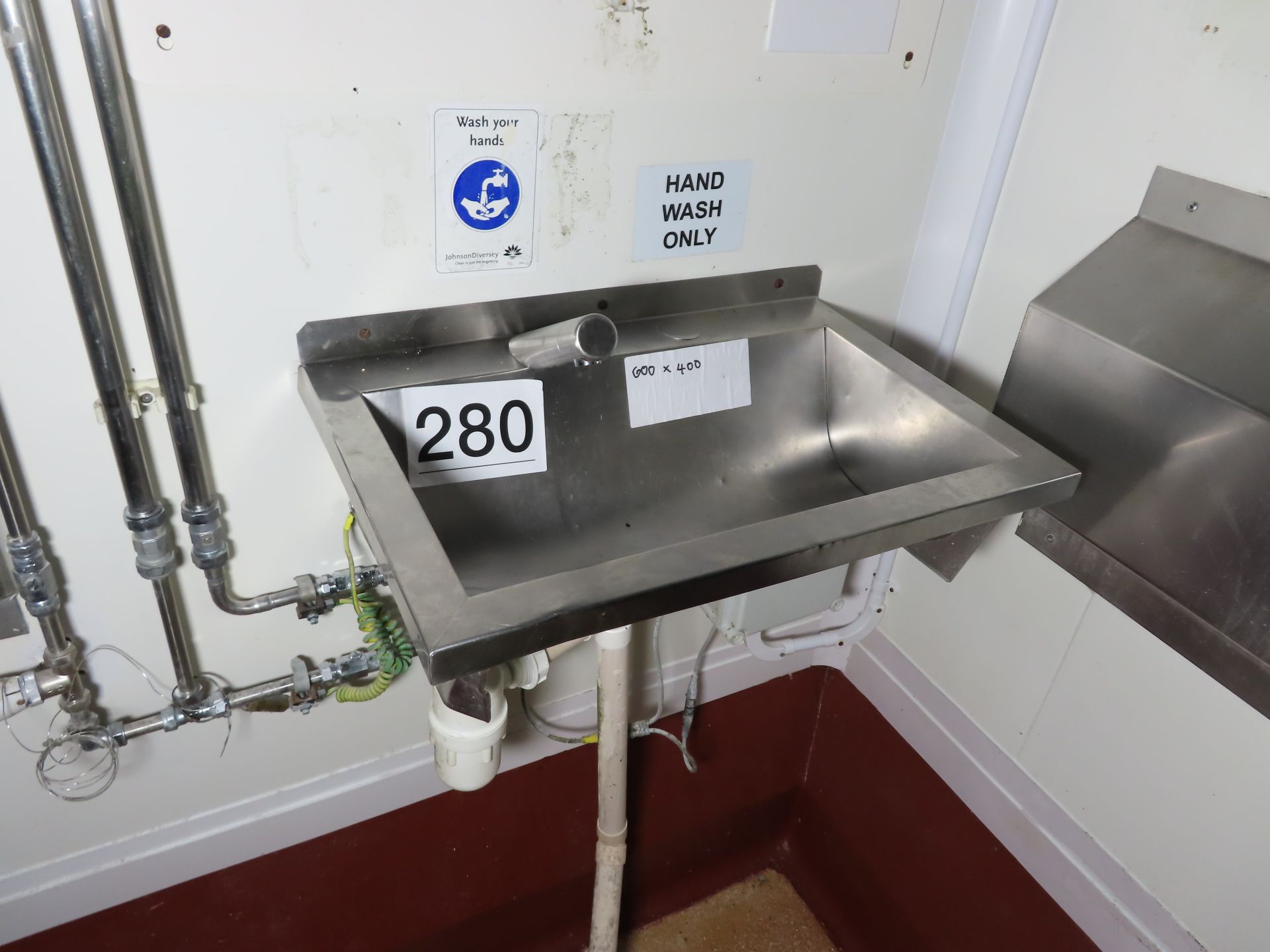 S/S FULLY AUTOMATIC SINK.