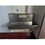 S/S FULLY AUTOMATIC SINK.