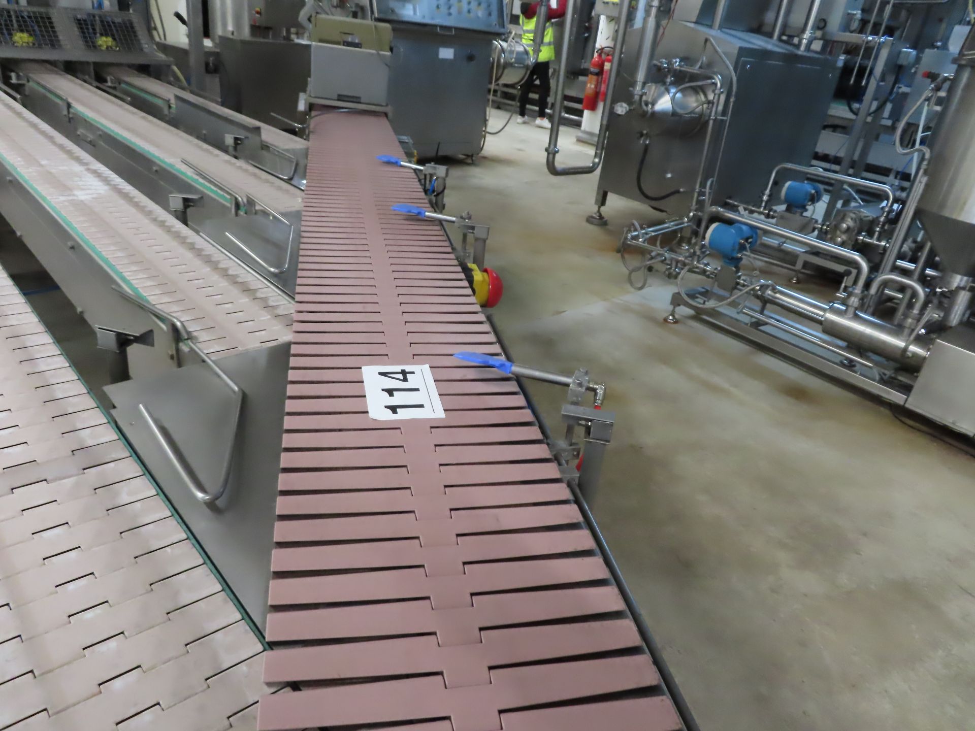 V-SHAPED CONVEYOR.