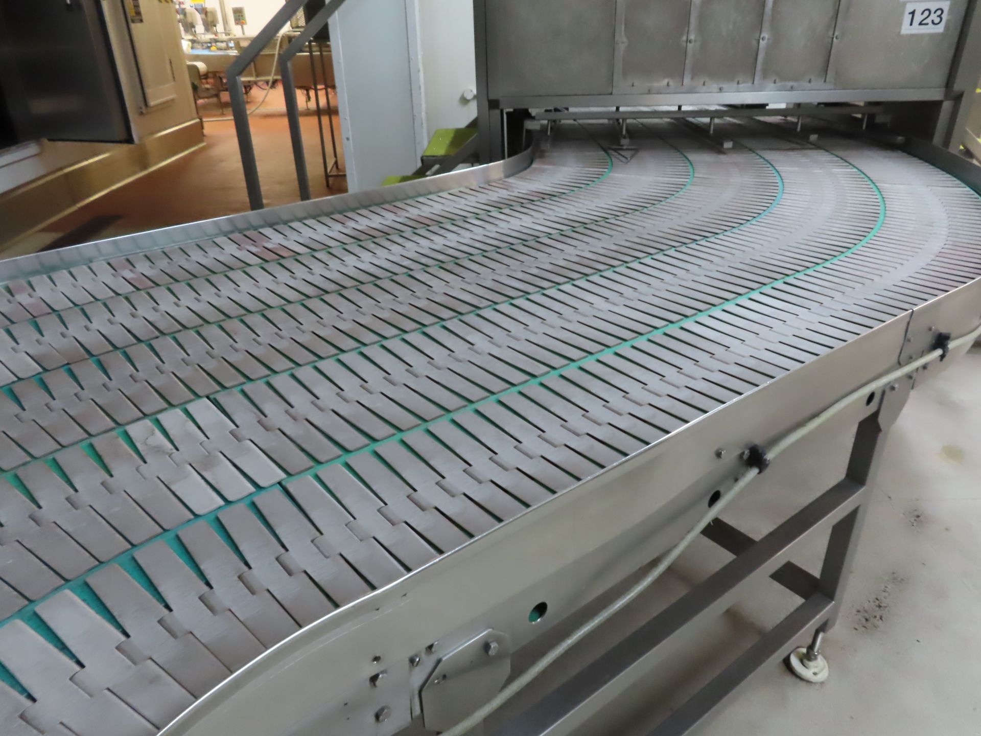 S-SHAPE 4-LANE CONVEYOR. - Bild 4 aus 4