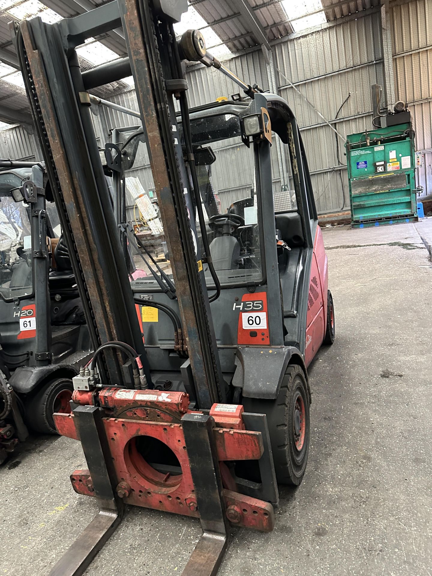 LINDE FORKLIFT