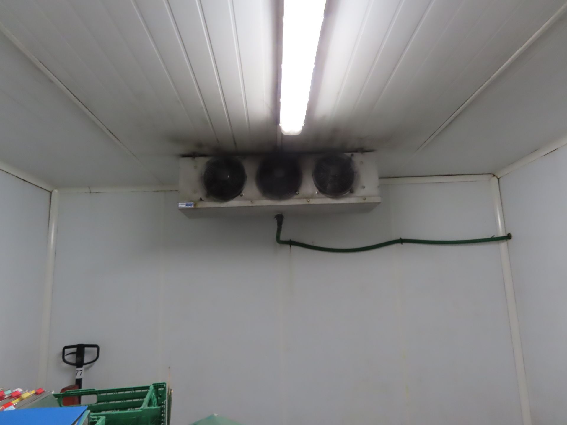 COMPLETE REFRIGERATION ROOM. - Image 2 of 3