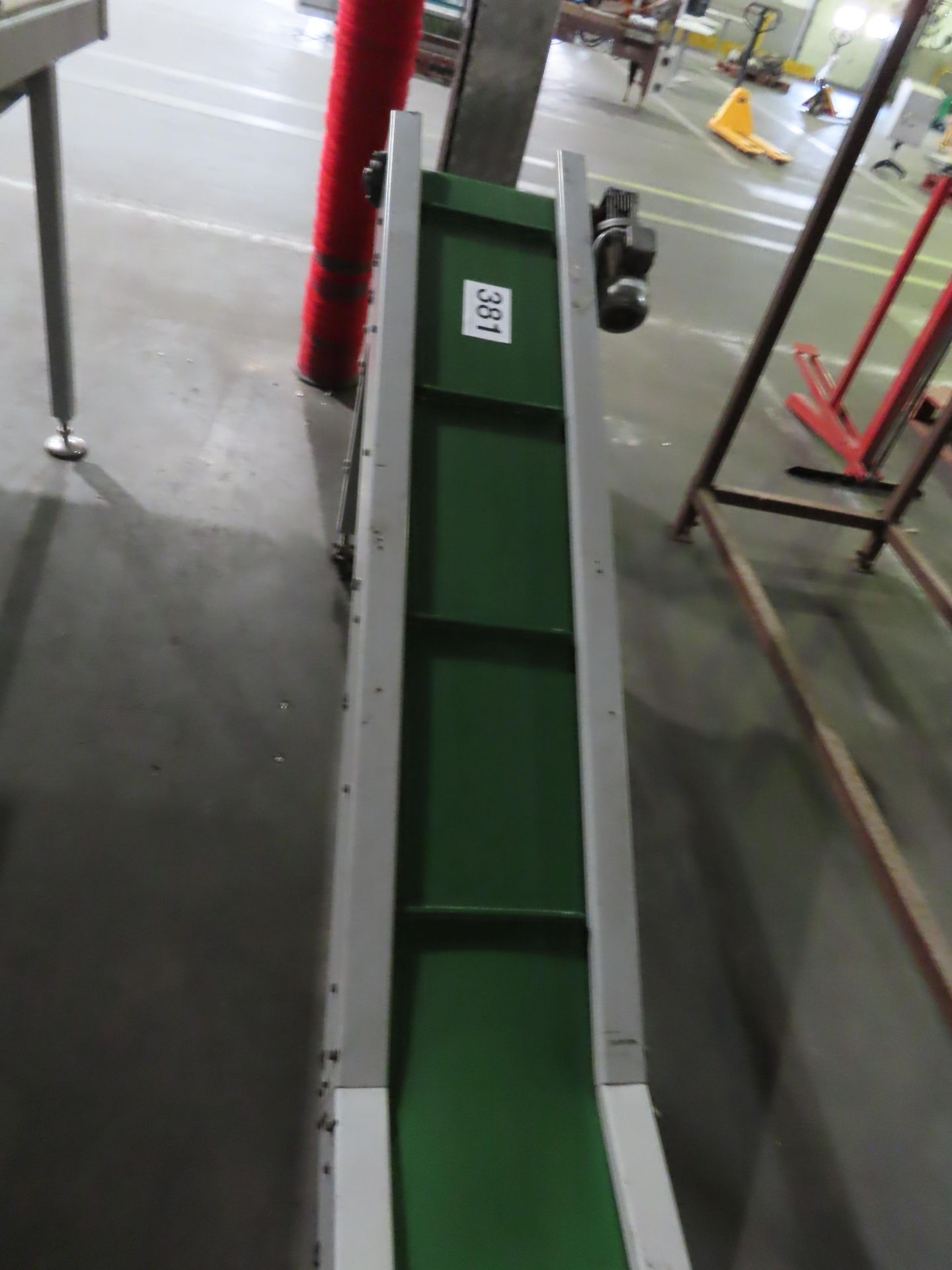 INCLINE FLIGHTED BELT CONVEYOR. - Image 2 of 2