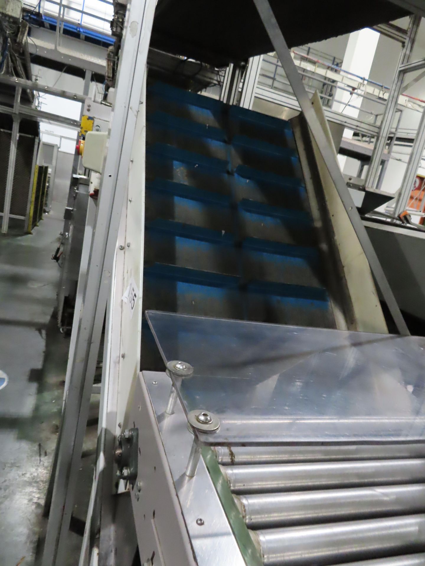 INCLINE FLIGHTED CONVEYOR. - Image 2 of 2