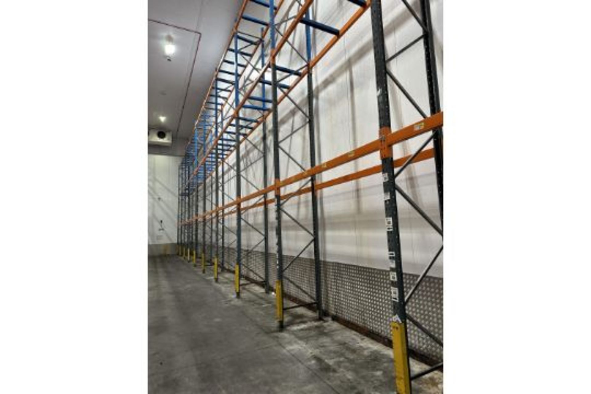 8 X ROWS OF PALLET RACKING. - Image 3 of 3