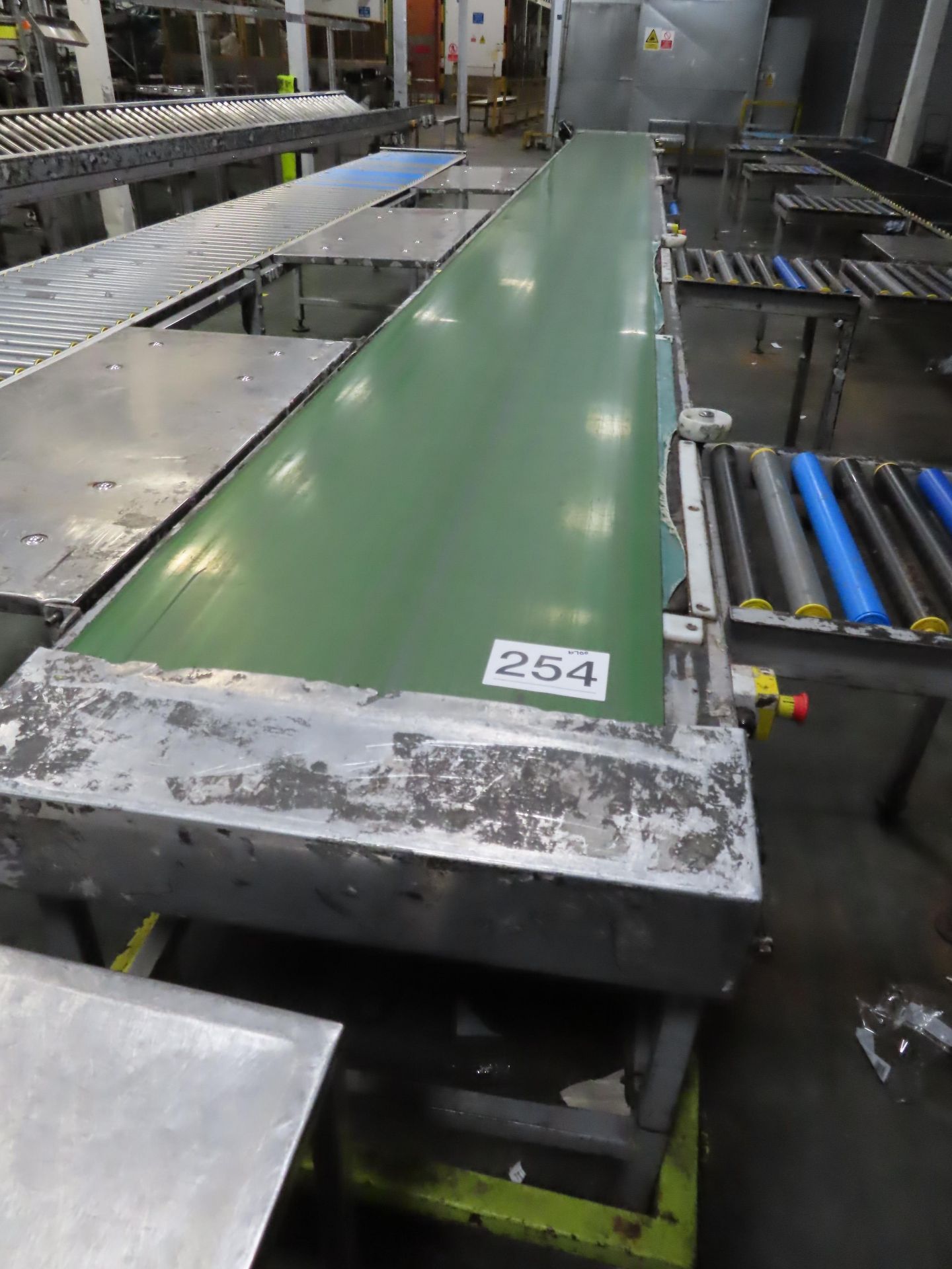 PACKING CONVEYOR.