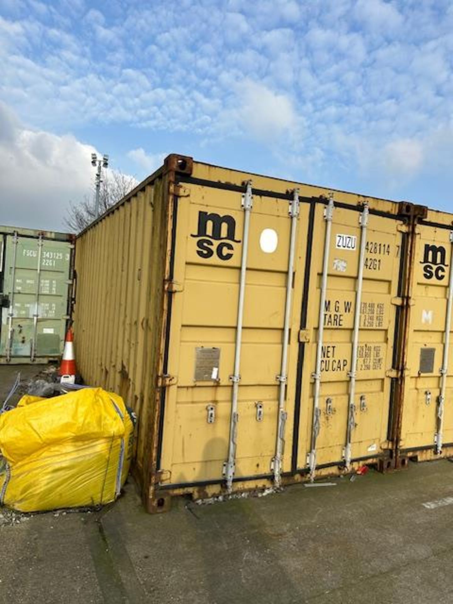 40 FT CONTAINER.