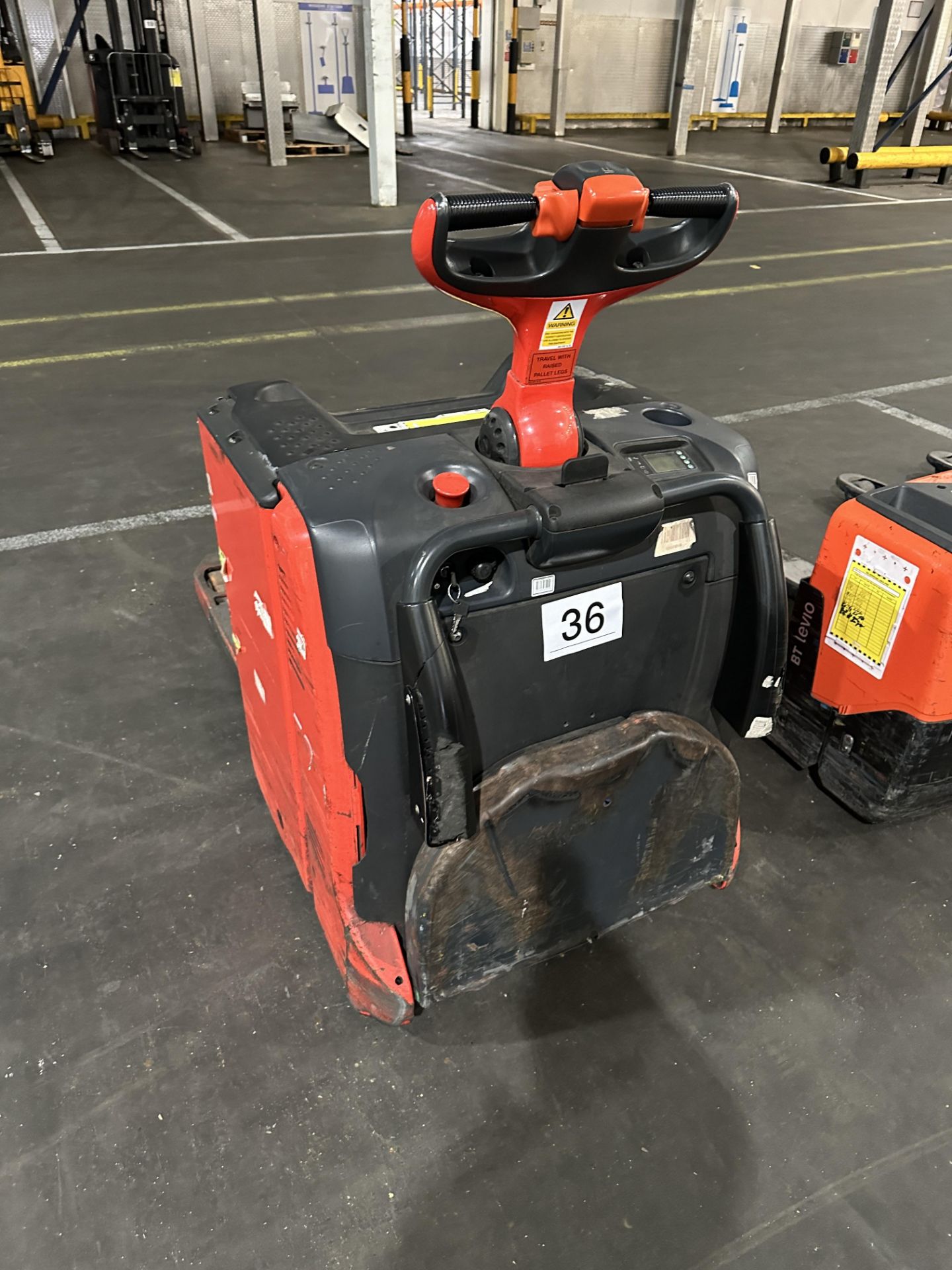 LINDE T20 AP PALLET TRUCK - Bild 2 aus 4