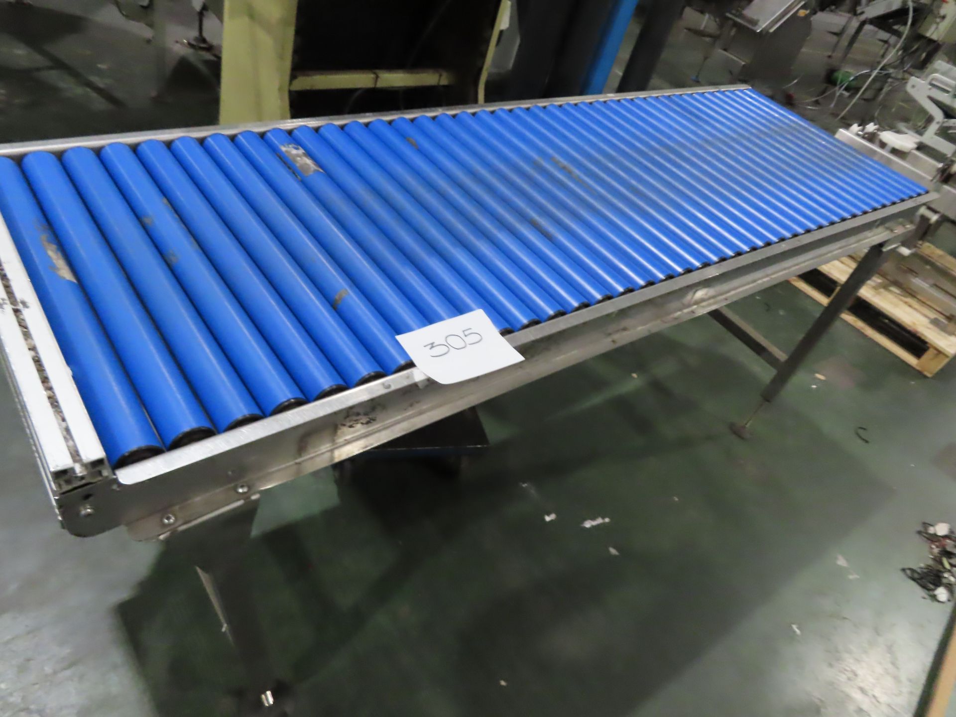 S/S ROLLER CONVEYOR.