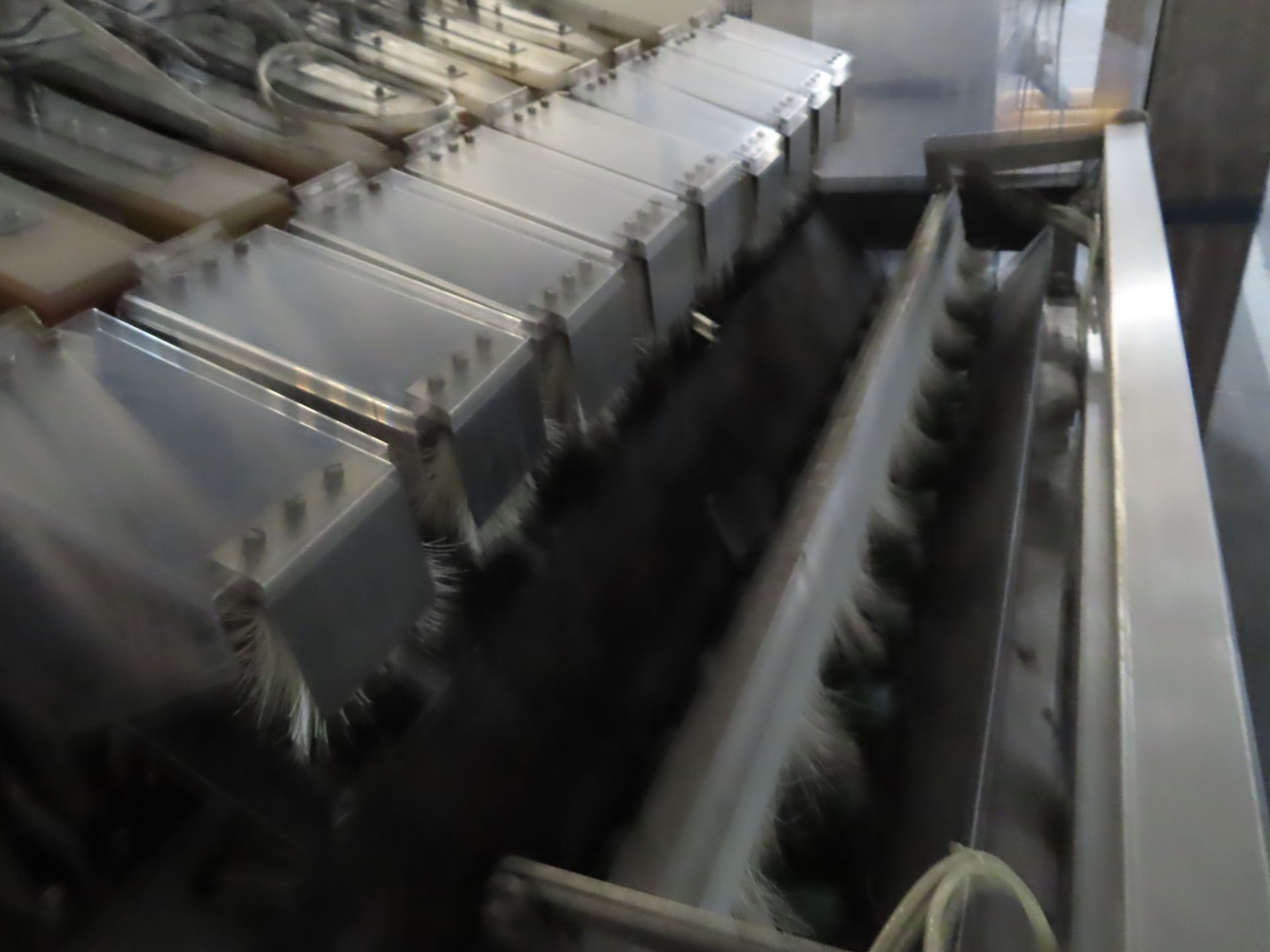 NEWTECH 9-LANE LINEAR WEIGHER. - Image 3 of 5
