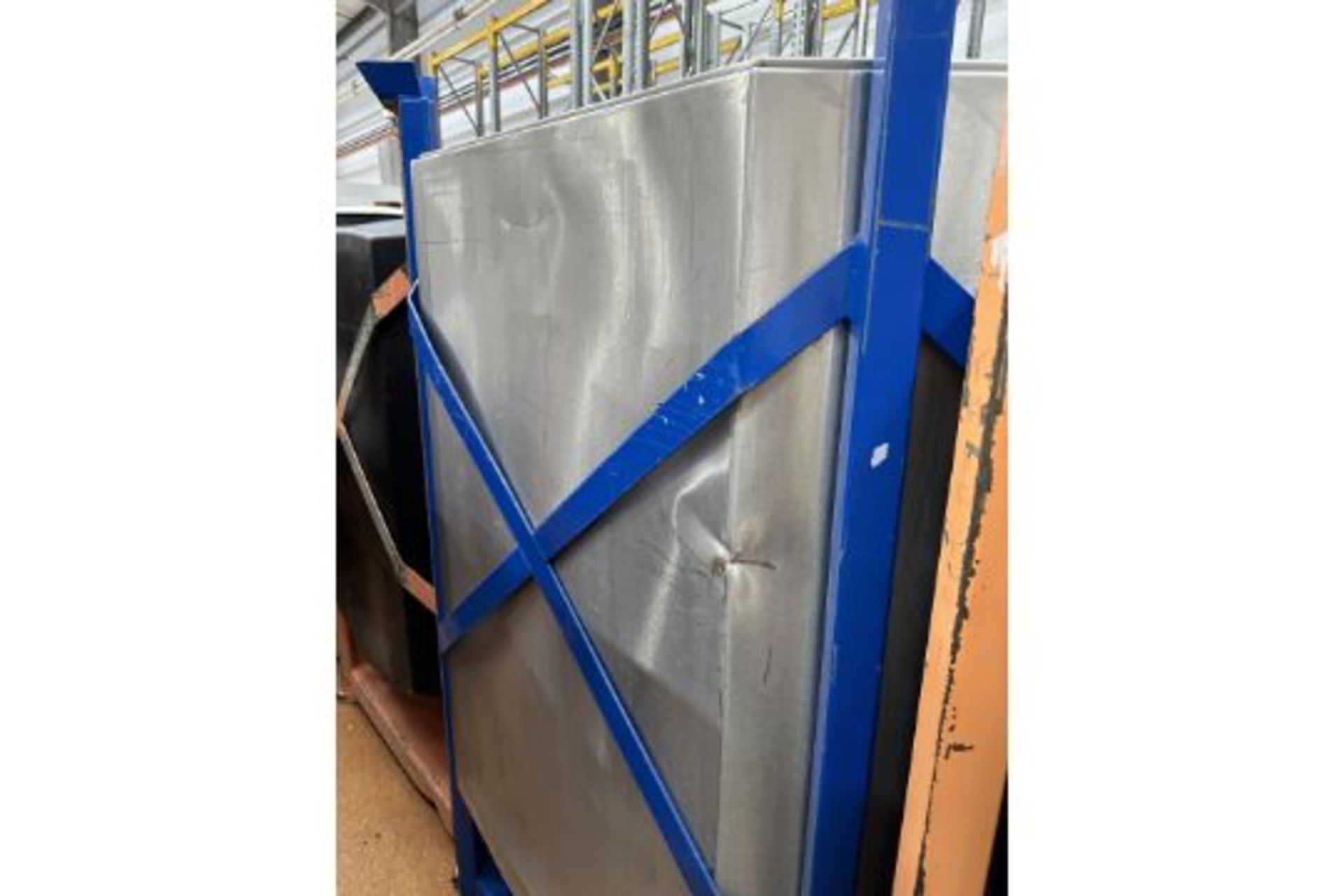 5 X FORKLIFTABLE FRAMES EACH HOLDING A S/S BIN. - Image 5 of 5