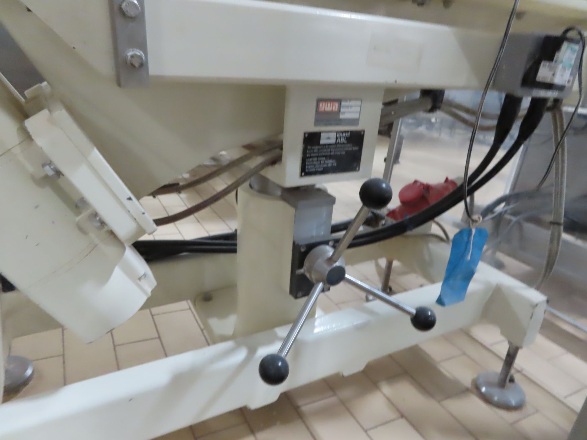 VIBRATORY FEEDER - Image 4 of 4