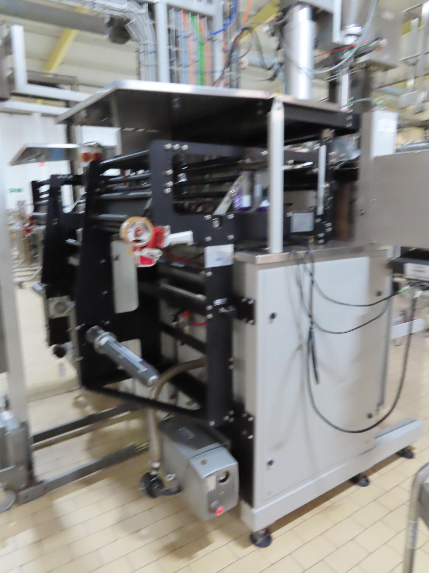 GIC TWIN BAGGING SYSTEM - Image 3 of 9