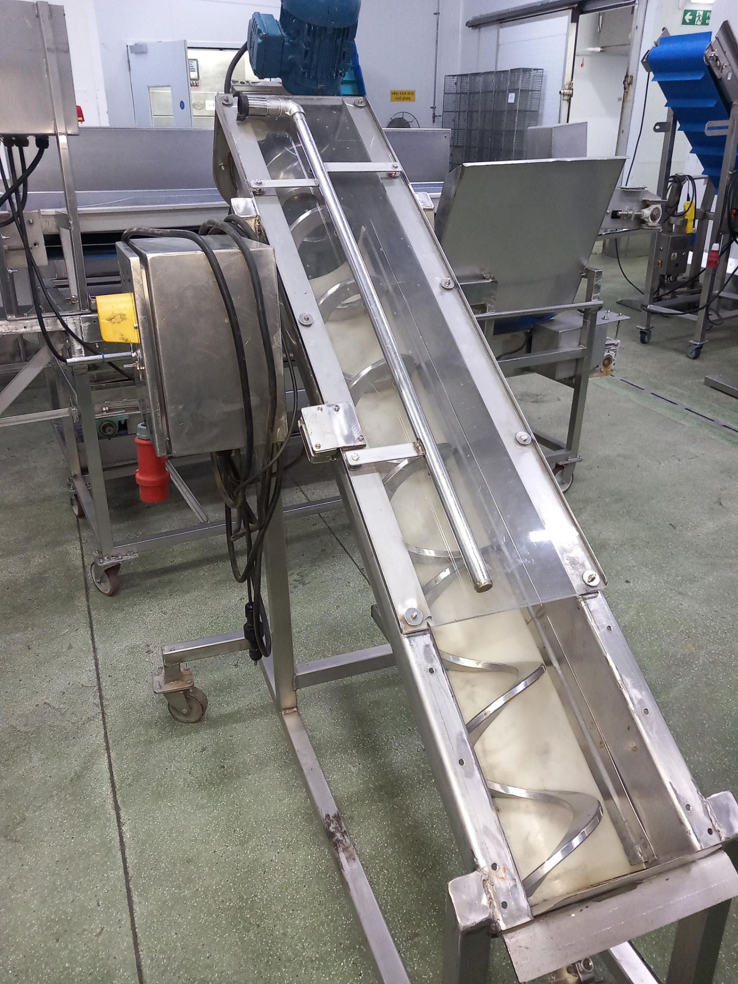 S/S INCLINED RIBBON SCREW CONVEYOR.