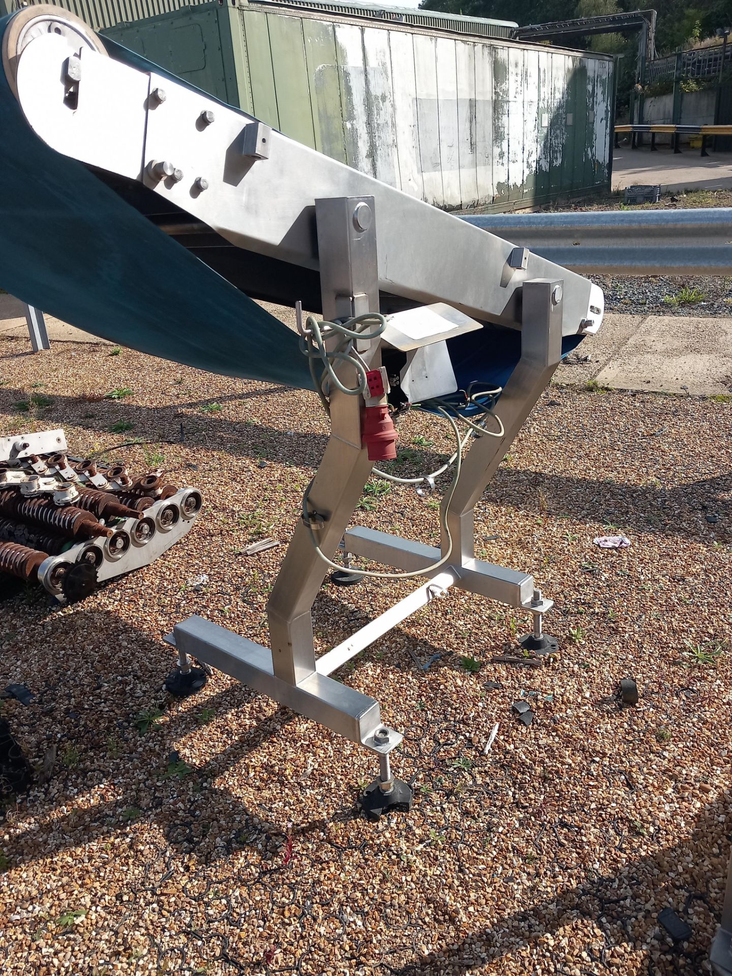 S/S CONVEYOR,ON STAND, SPARES OR REPAIRS.