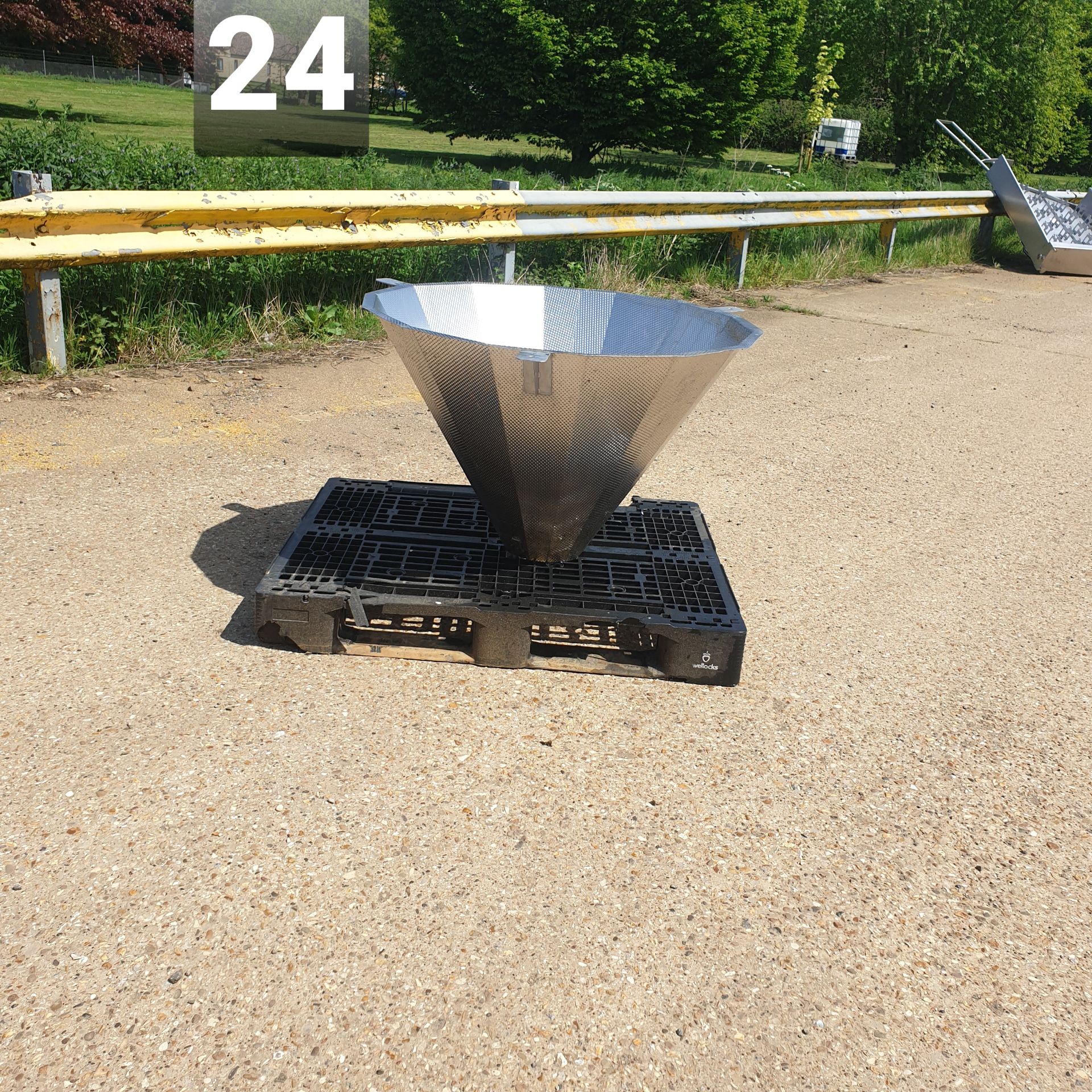 YAMATO MULTIHEAD 14-HEAD WEIGHER. SPARES AVAILABLE. - Image 7 of 8