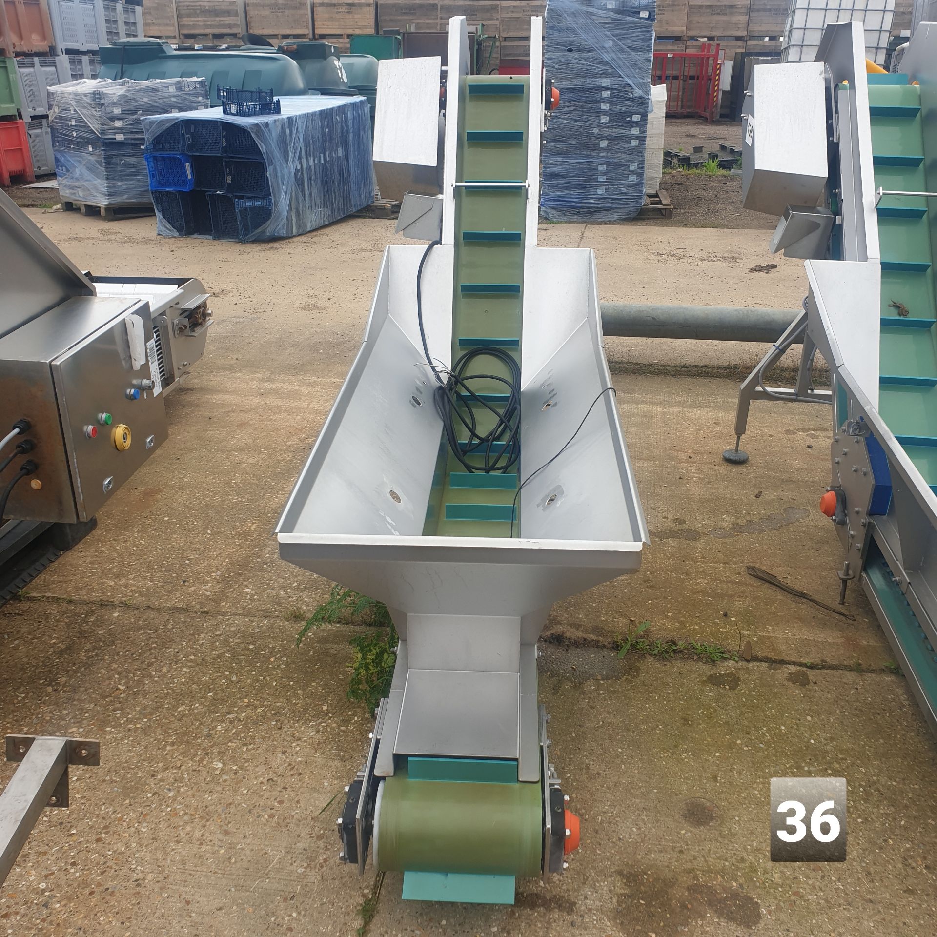 INCLINE CONVEYOR. (START OF ONION RING LINE). - Image 3 of 4