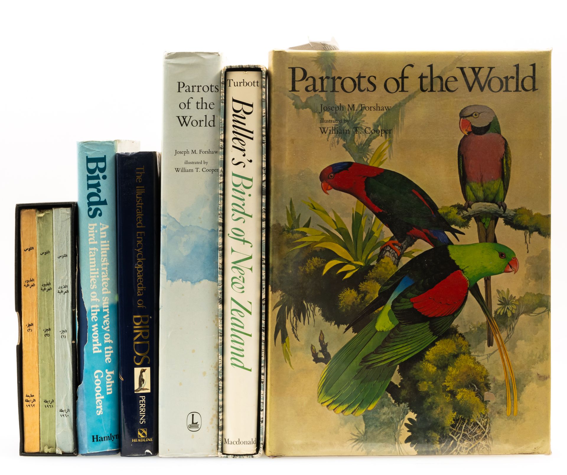 Birds.- Allouse (Bashir E.) Birds of Iraq, 3 vol., Baghdad, Ar-Rabitta, 1960-62; and others simil...