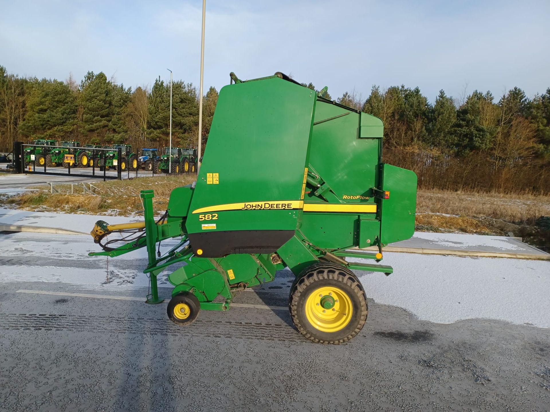 John Deere 582 round baler, 2m RotoFlow. - Image 6 of 12