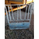6 calf pen fronts, with 5 bucket holder rings
