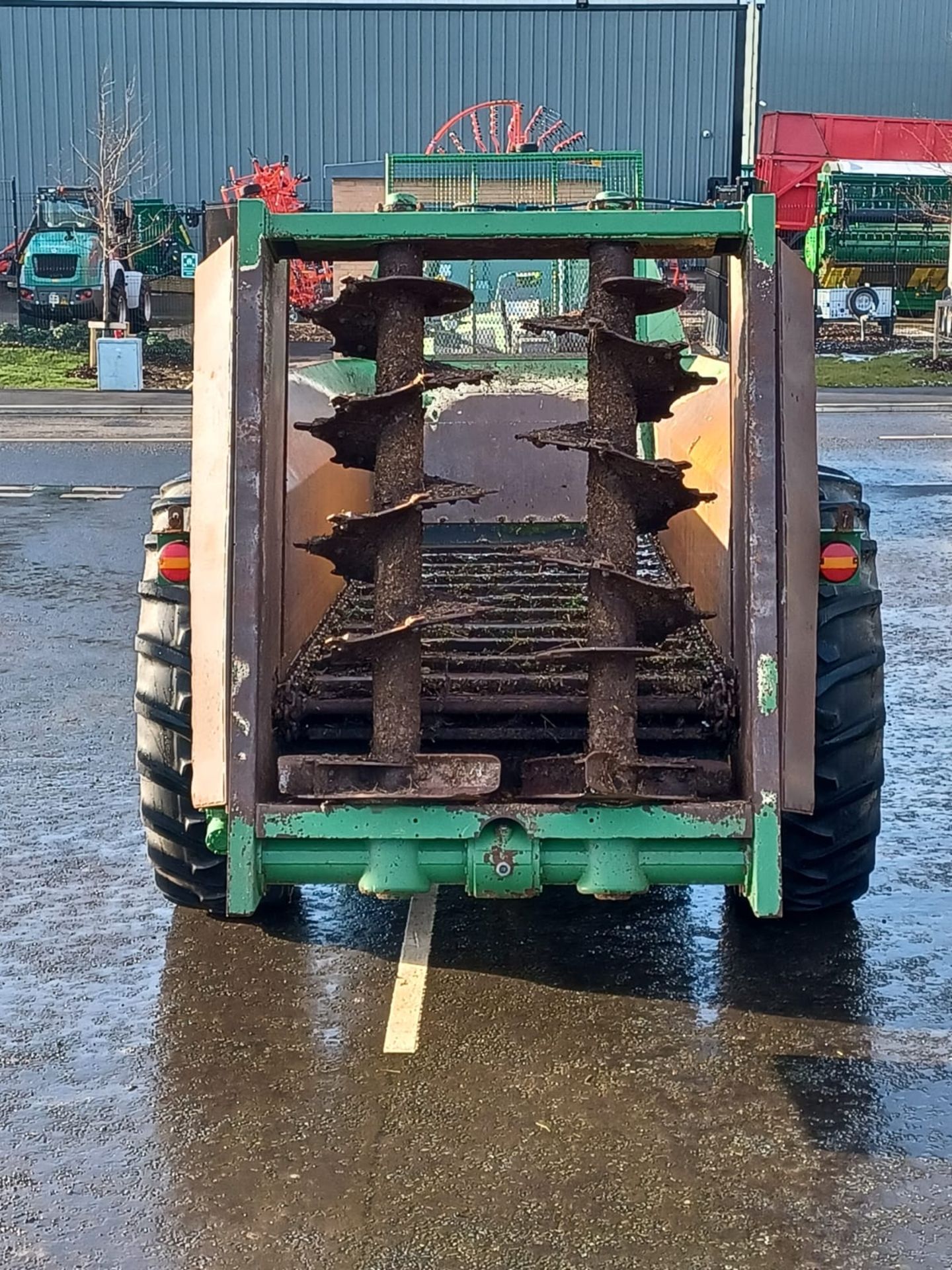 Bunning Low Lander 90 MK4 (2016) C/W 18.4 R38. Single axle rear discharge manure spreader. C/W 540 - Image 4 of 6