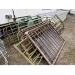 Heap of gates & fencing