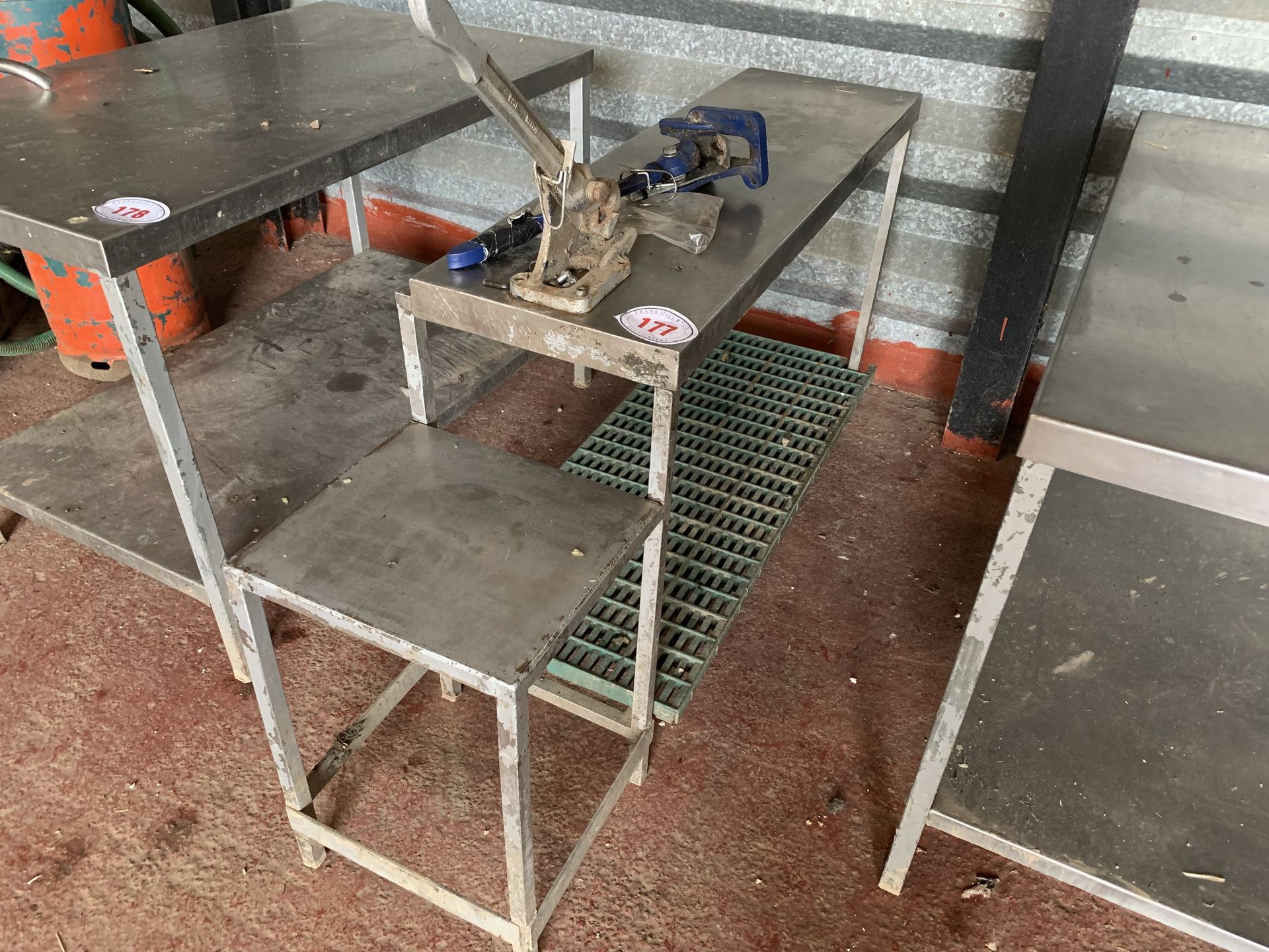 2 sinew pullers & stainless work bench