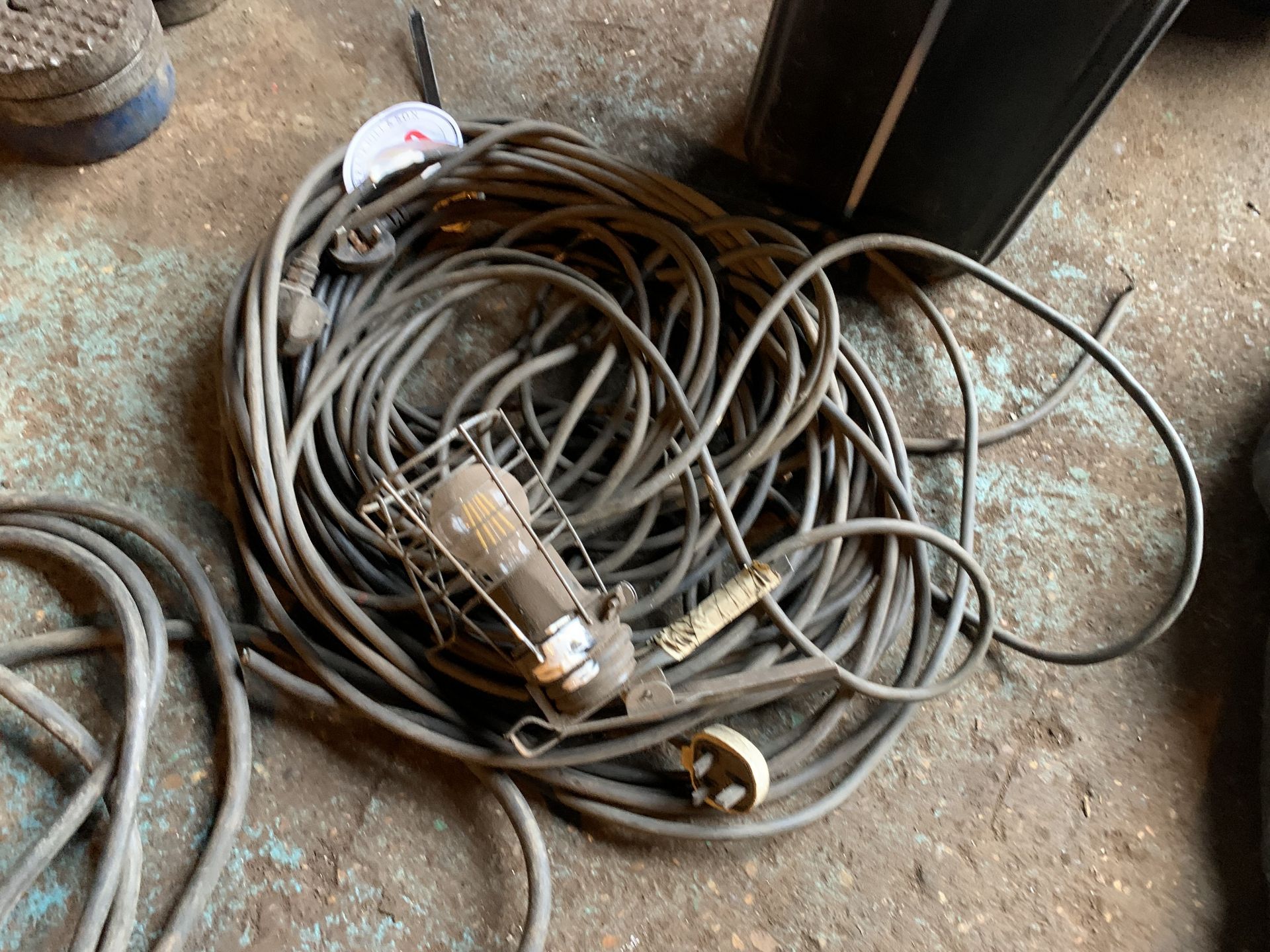 **NO VAT** Cables & inspection light