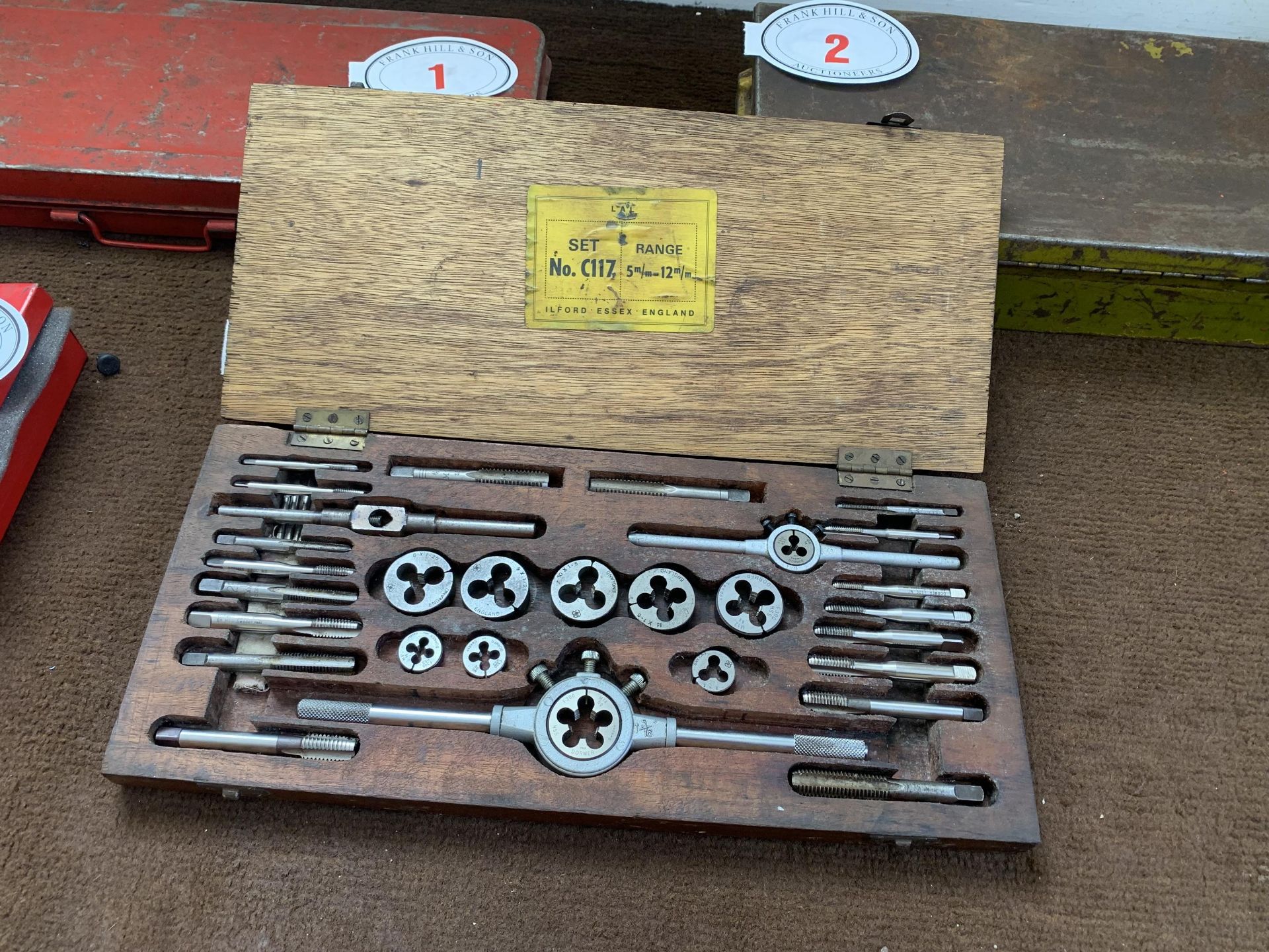 Tap & die set