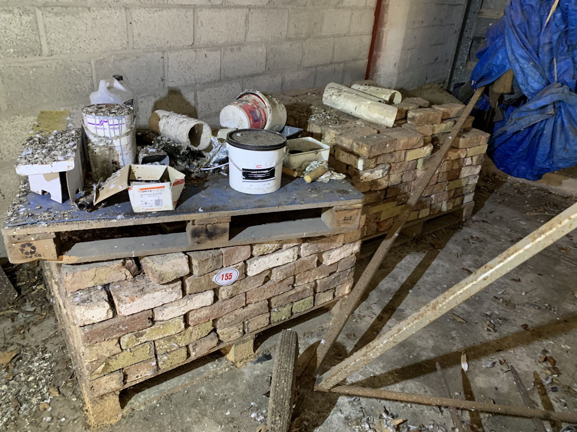 2 pallets of bricks