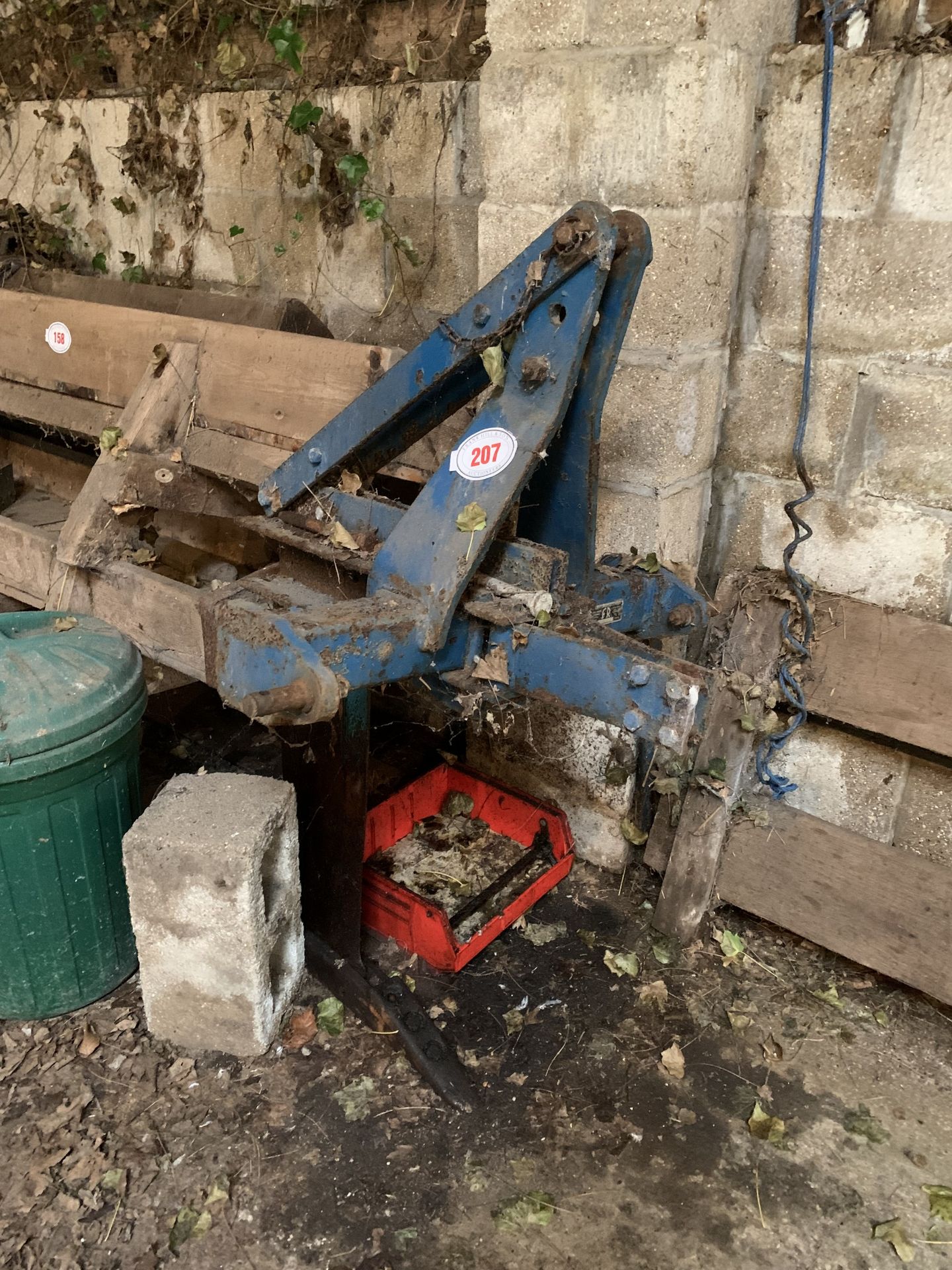 Ford Ransomes single leg subsoiler