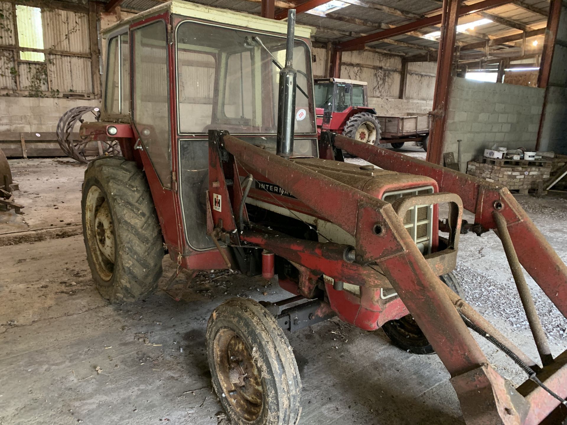 1974 International 354 tractor, PWF 449M, 2051 hours, with loader, bucket & muck filler - Image 9 of 9