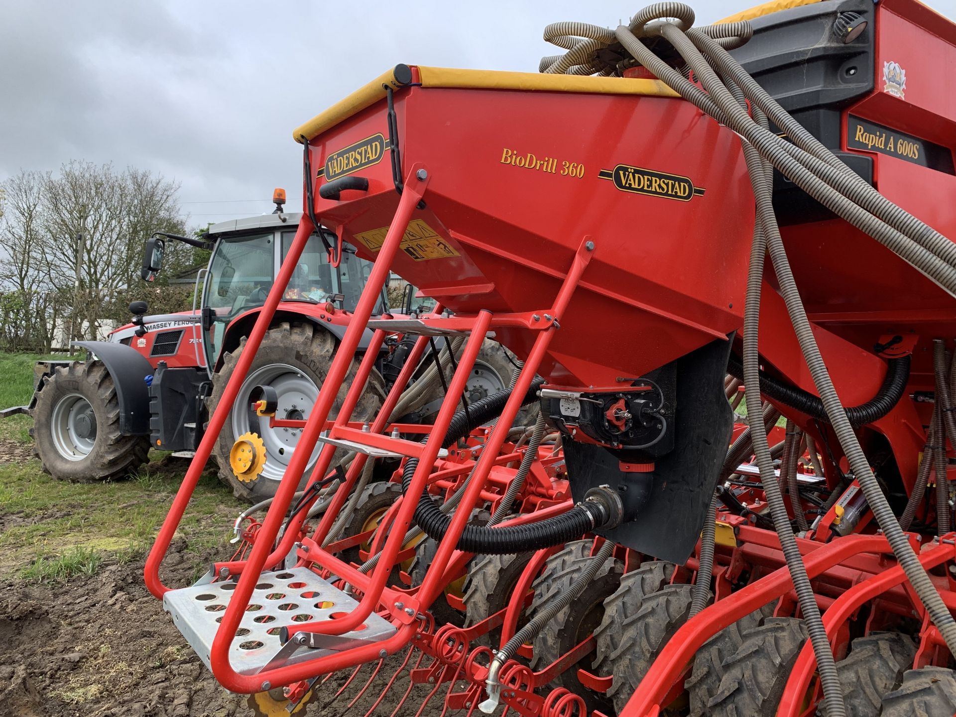 2022 Väderstad Rapid A 600S corn drill with 2023 Väderstad Biodrill 360, comes with iPad operating - Image 5 of 14