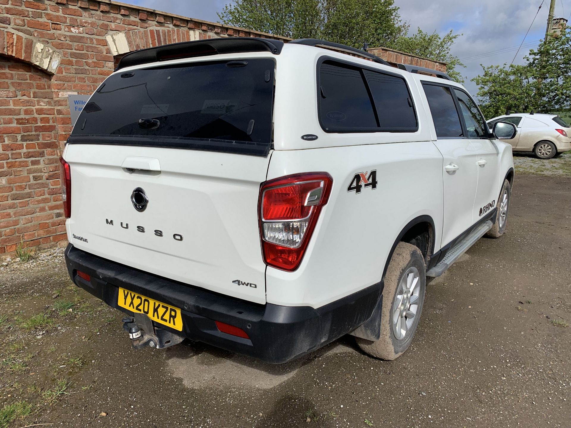 2020 Ssangyong Musso Rhino twin cab pickup, YX20 KZR, 38600 miles, 2.2l diesel, automatic, with - Image 8 of 10