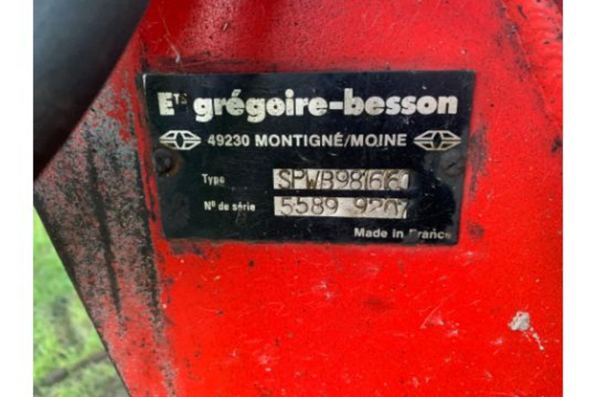 Gregoire-Besson 8f semi mounted plough with hydraulic vari-width - Bild 2 aus 6