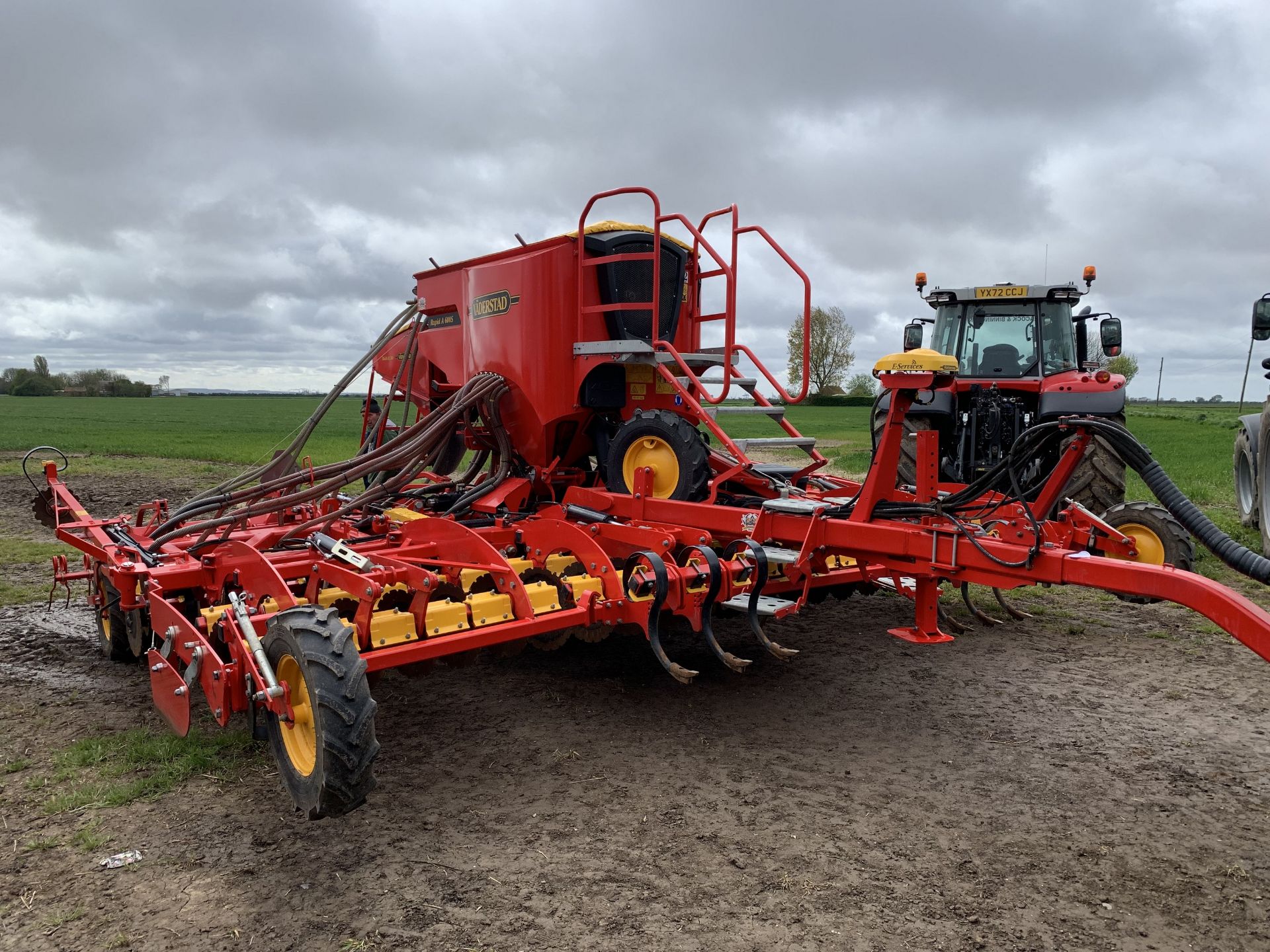 2022 Väderstad Rapid A 600S corn drill with 2023 Väderstad Biodrill 360, comes with iPad operating