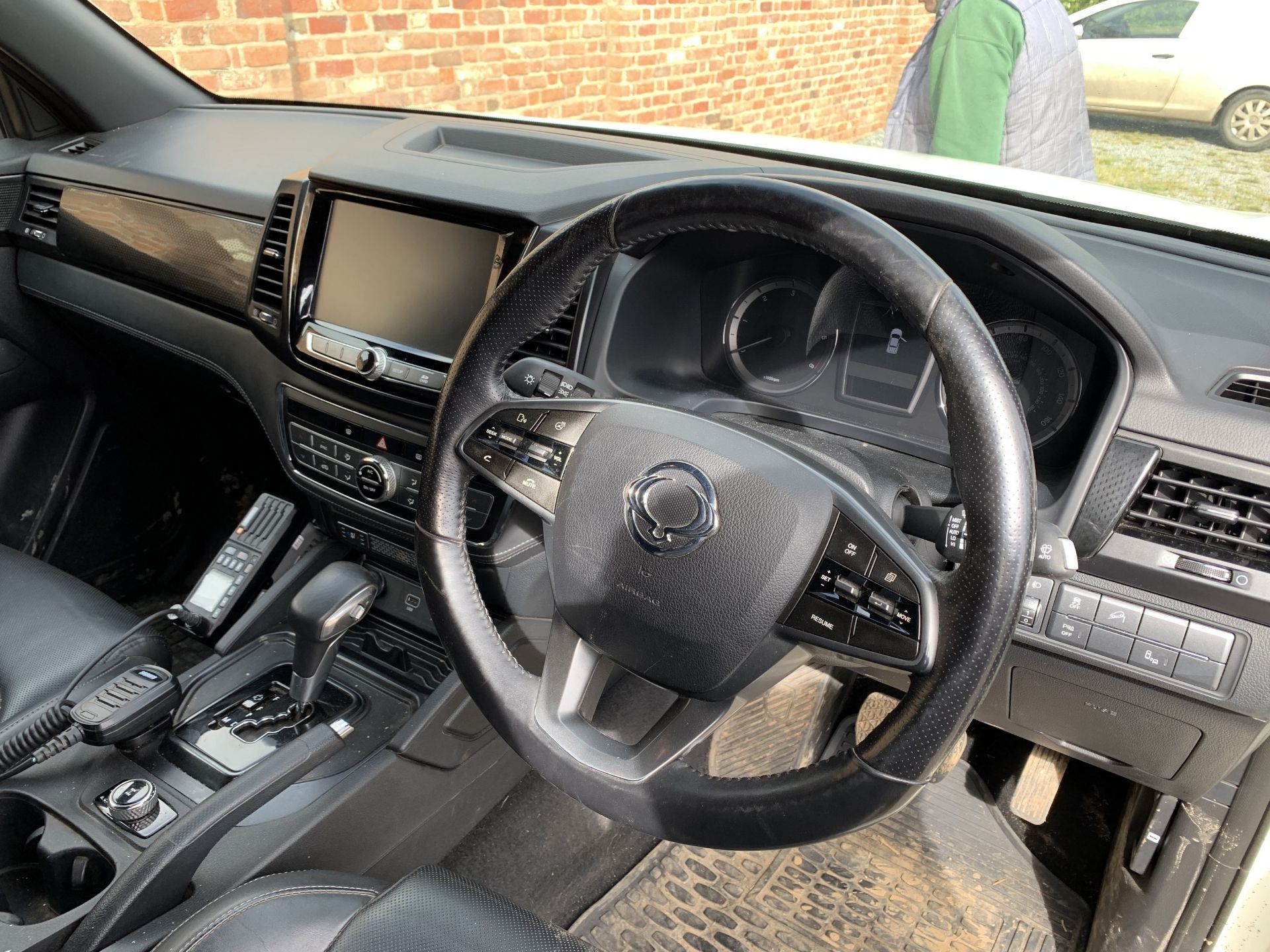 2020 Ssangyong Musso Rhino twin cab pickup, YX20 KZR, 38600 miles, 2.2l diesel, automatic, with - Bild 6 aus 10