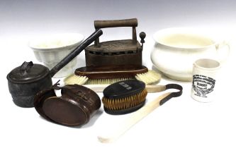 19th century and later kitchenalia to include a jelly mould, iron pan and flat iron, together with a