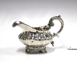 William IV silver cream jug, London 1832 17 x 11cm