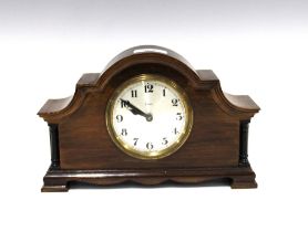 Vintage Eight Day mantle clock, 25 x 16cm