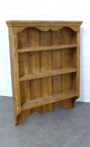 Pine wall hanging plate rack / shelves, cornice top and planked back, 89 x 118 x 18cm.