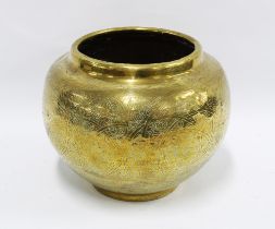 Large Eastern brass planter / bowl with engraved decoration, 22cm