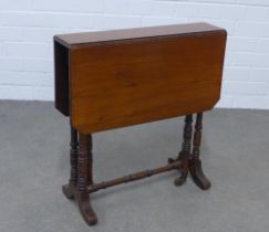Early 20th century mahogany Sutherland table, 55 x 57 x 63cm.